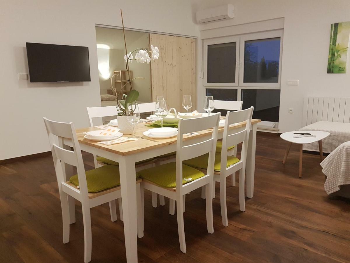 Miran Odmor U Srcu Pule! Apartman Iva 60M2. PUY Eksteriør bilde